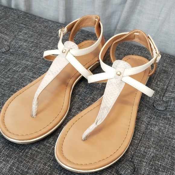 avesa sandals
